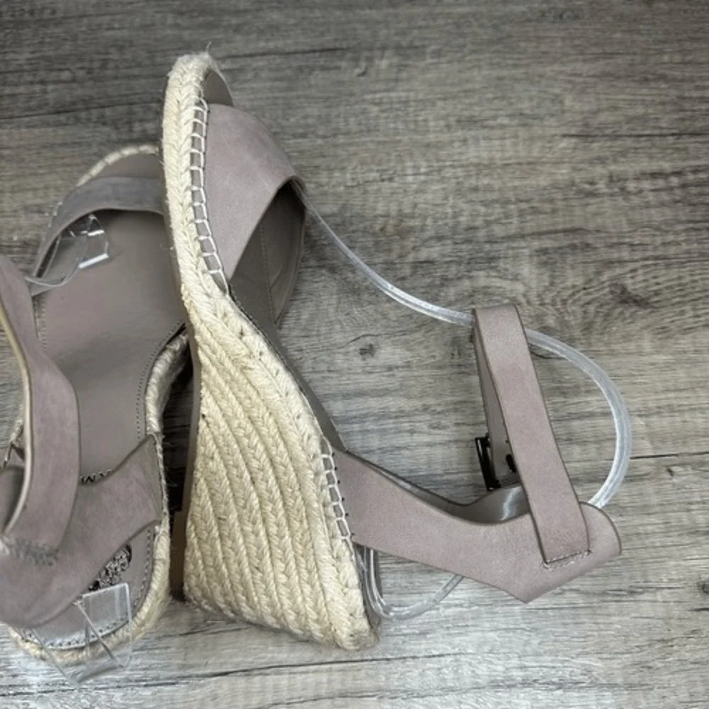 Vince Camuto~Women's~Heel Wedge Open Toe~VP-Tesa Tauplicious Elko Nubuck~Size 9M